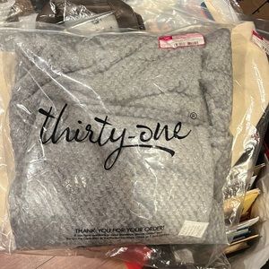 Thirty-one Soft & Snuggly Blanket-Grey